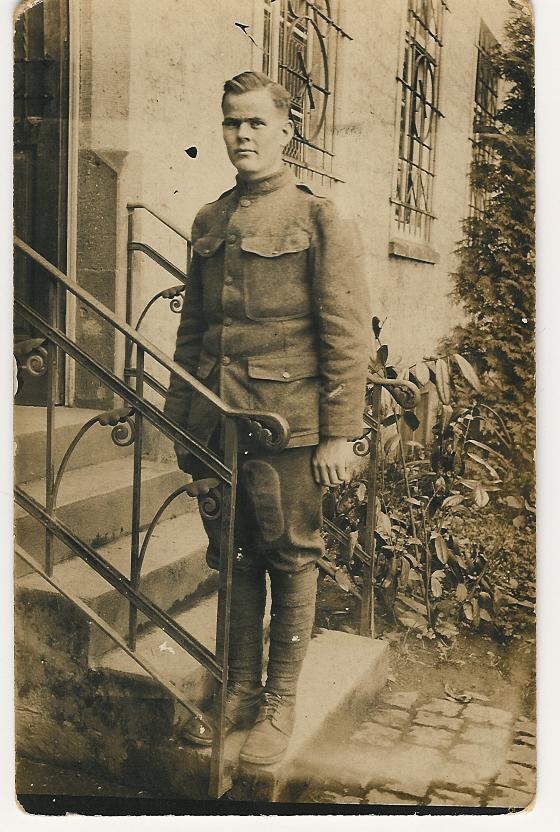 Could be Freddie Workman when he was in WWI. Will have to ask my Aunt.