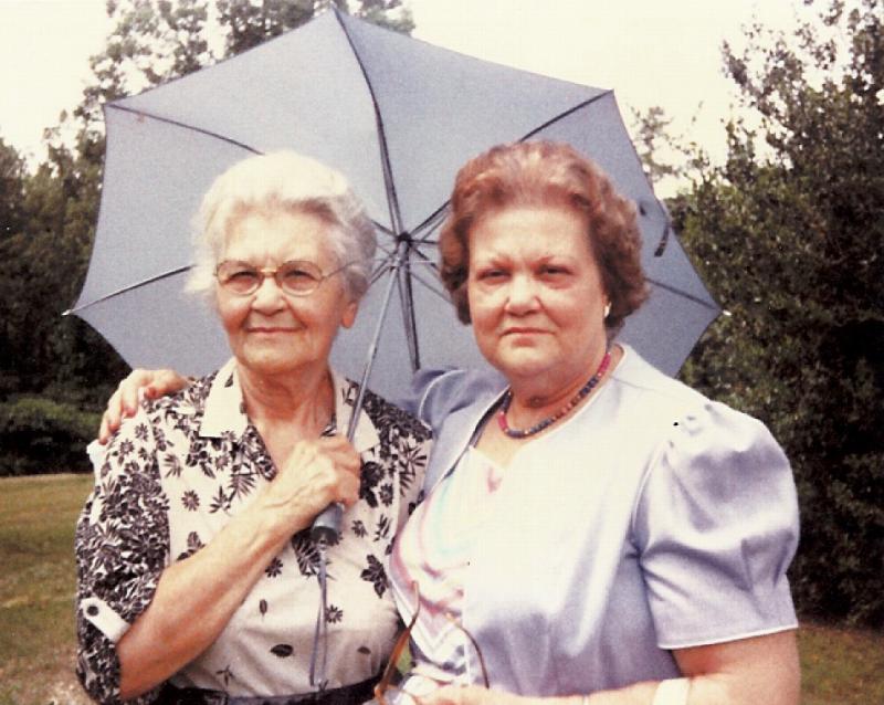 Sisters Lennie Lillian McMurry Roark Tuberville and Darace Ethyl McMurry Dean LaFollette