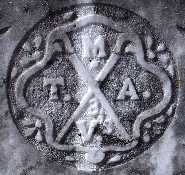 Headstone symbol - Mosaic Templars of America