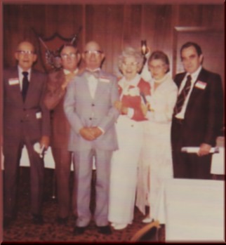 1926classreunion.jpg (22247 bytes)