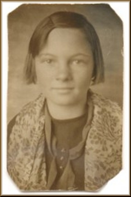 unknownb.jpg (26439 bytes)