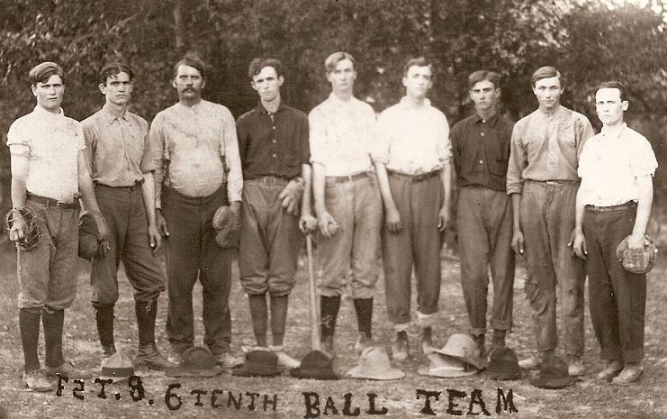 The Avant baseball team, 1909? 