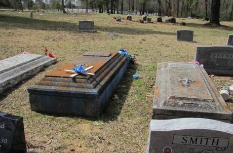 0323 Huttig Cemetery.jpg