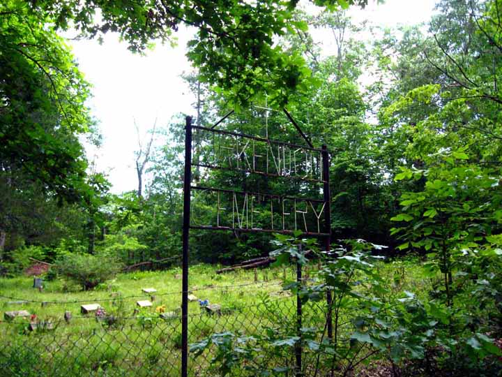 Kirkendoll Cemetery gate sign